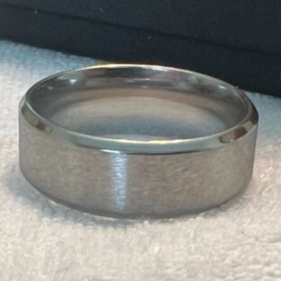 UNISEX SILVER ANNIVERSARY/WEDDING BAND RING - Picture 2 of 2